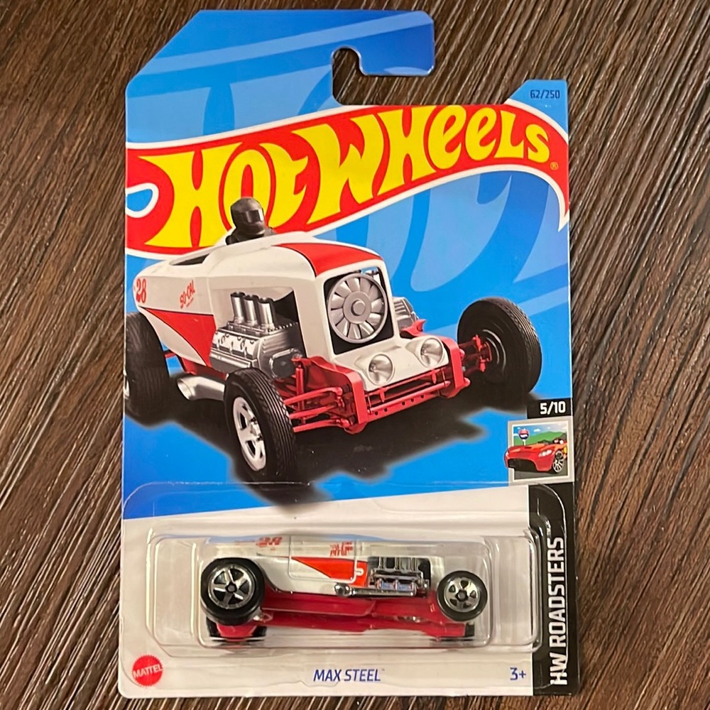 Max Steel HW Roadsters Hot Wheels 2023
